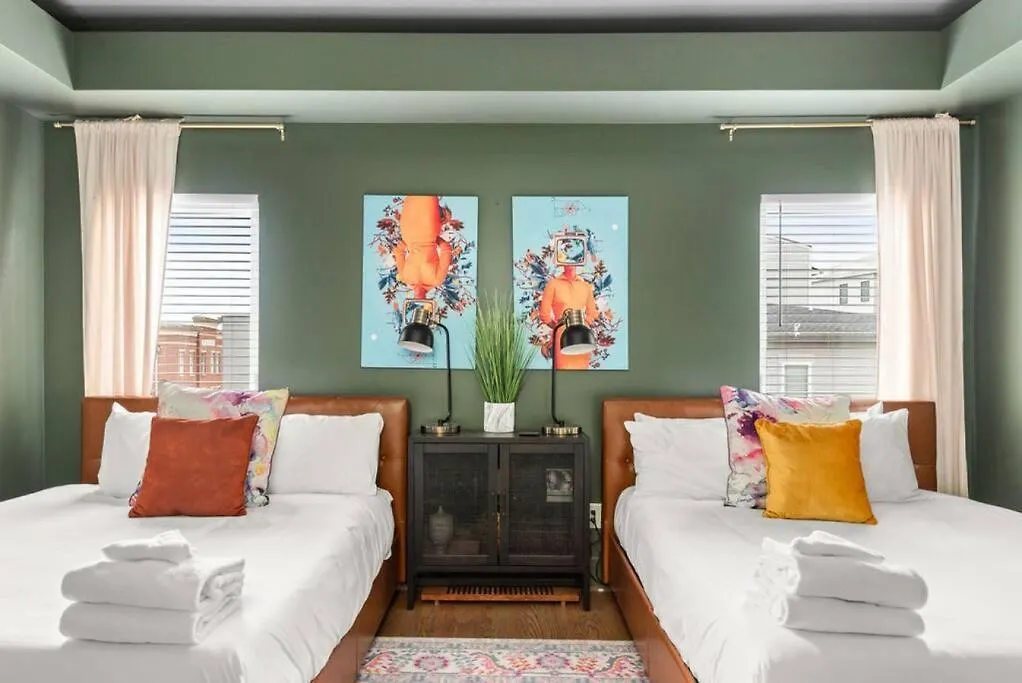 Modern Townhouse Near Vandy And Parthenon Nashville 0*,  United States